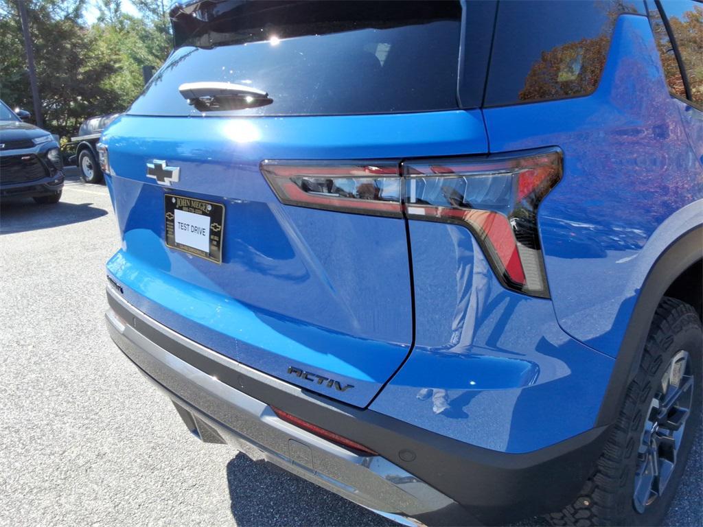 new 2026 Chevrolet Equinox car, priced at $32,379