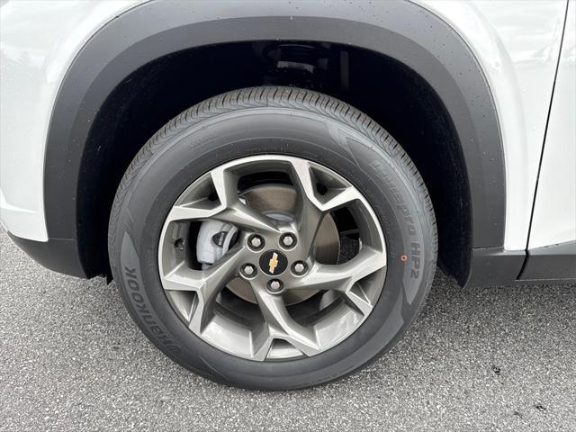 new 2025 Chevrolet Trax car, priced at $24,310