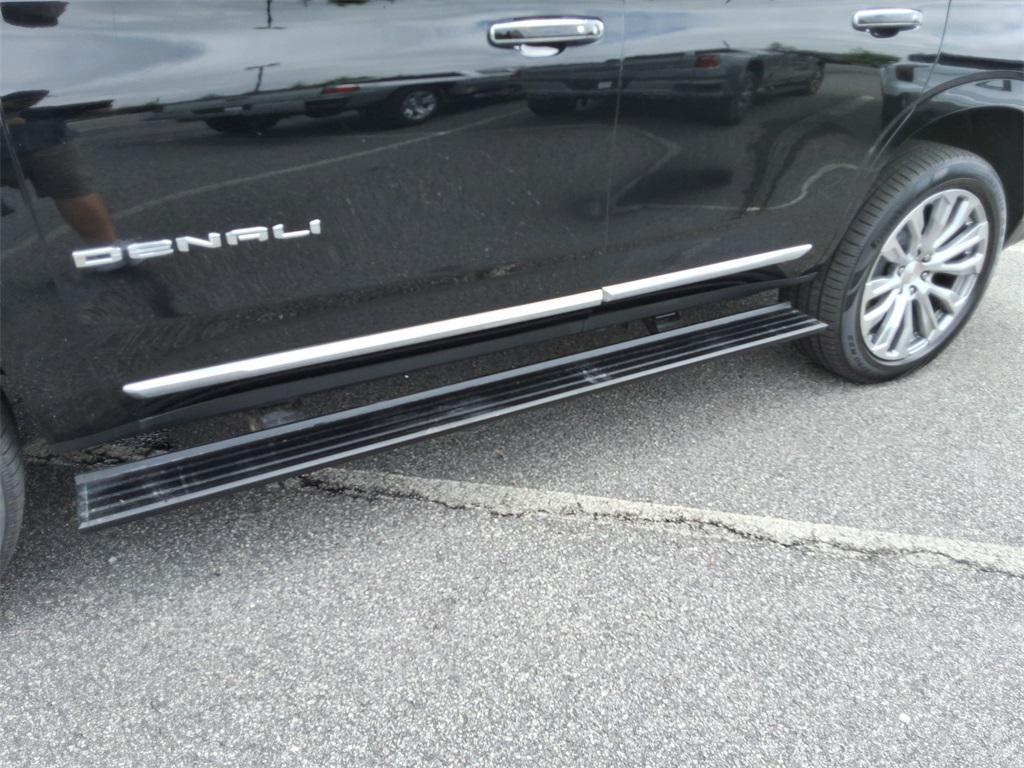 used 2022 GMC Yukon car, priced at $59,437