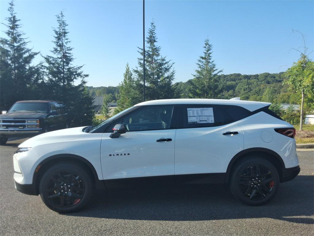 new 2025 Chevrolet Blazer car, priced at $35,180