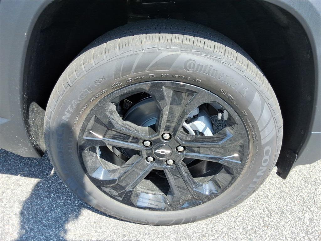 new 2026 Chevrolet Equinox car, priced at $30,074