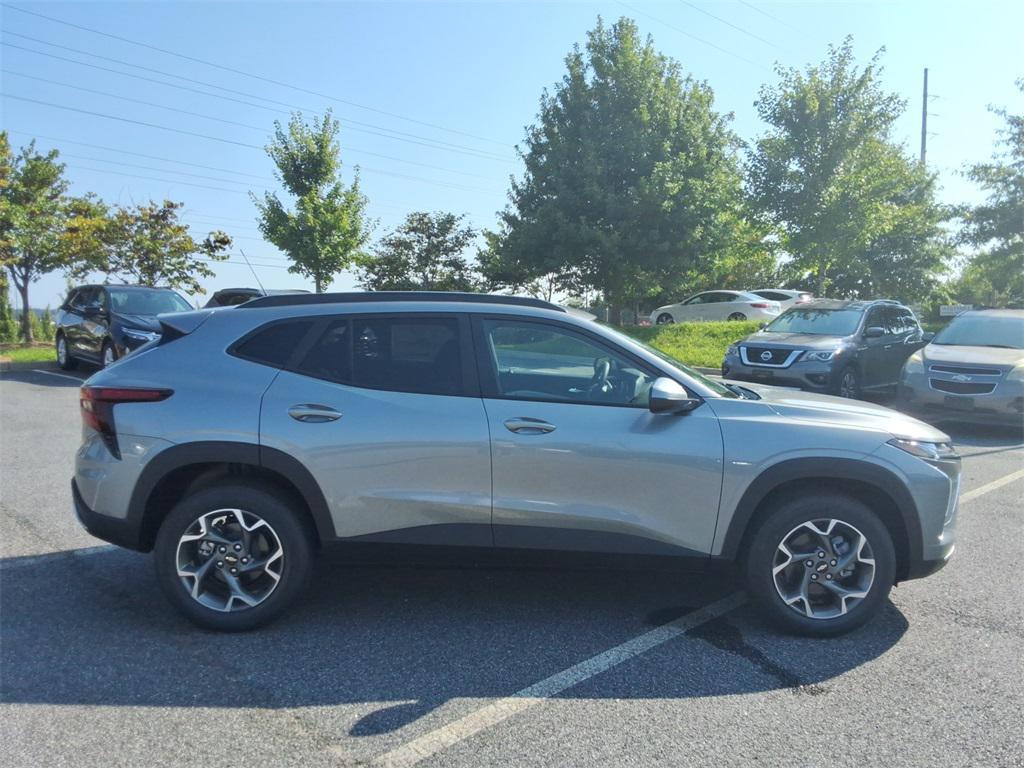 new 2025 Chevrolet Trax car, priced at $23,595
