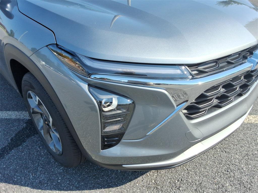 new 2025 Chevrolet Trax car, priced at $23,595