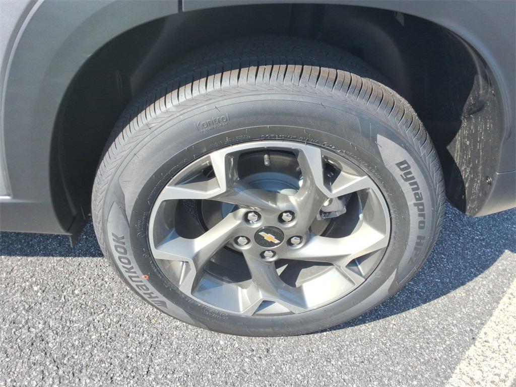 new 2025 Chevrolet Trax car, priced at $23,595