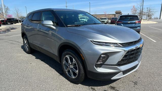 new 2025 Chevrolet Blazer car, priced at $32,185