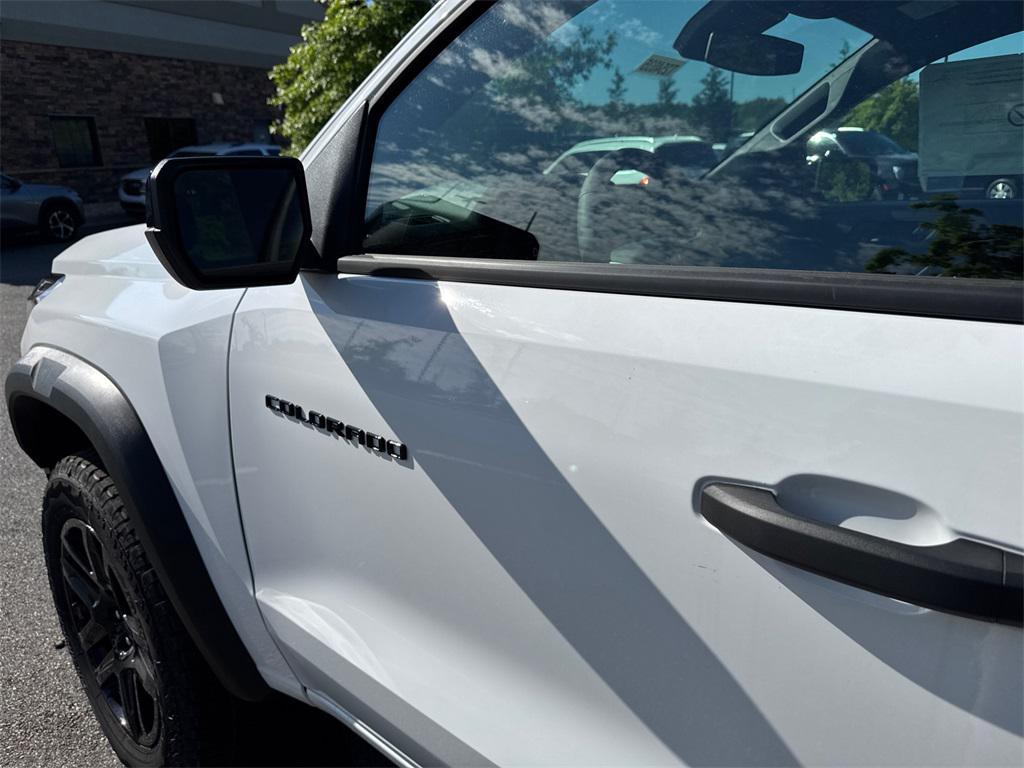 new 2025 Chevrolet Colorado car, priced at $46,297