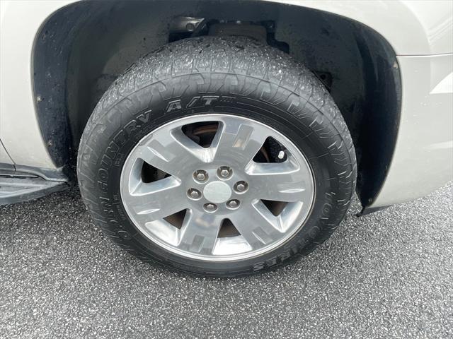 used 2007 GMC Yukon car, priced at $6,999