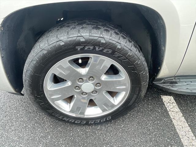 used 2007 GMC Yukon car, priced at $6,999