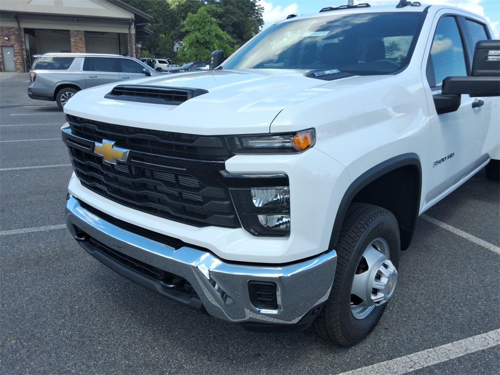 new 2025 Chevrolet Silverado 3500 car, priced at $76,479