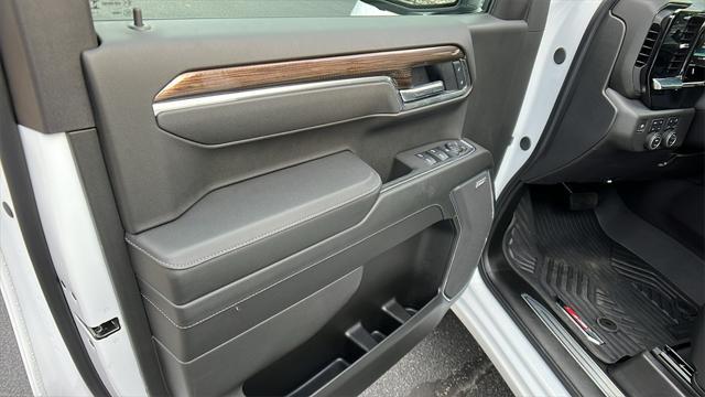 new 2025 Chevrolet Silverado 1500 car, priced at $57,900