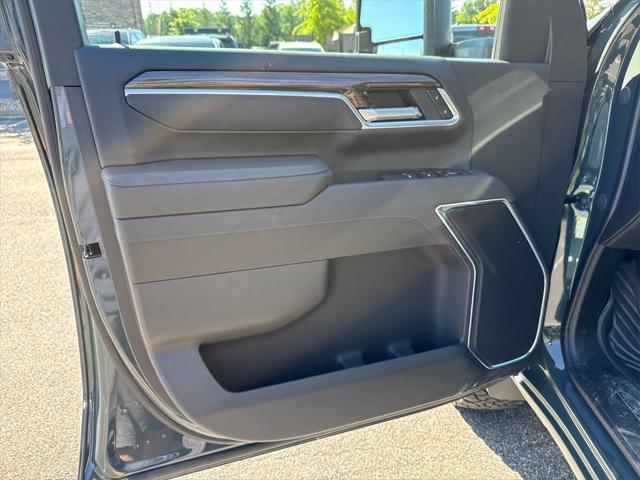 new 2025 Chevrolet Silverado 2500 car, priced at $70,896