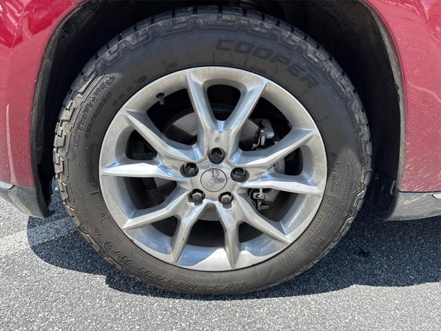 used 2014 Jeep Grand Cherokee car, priced at $14,599