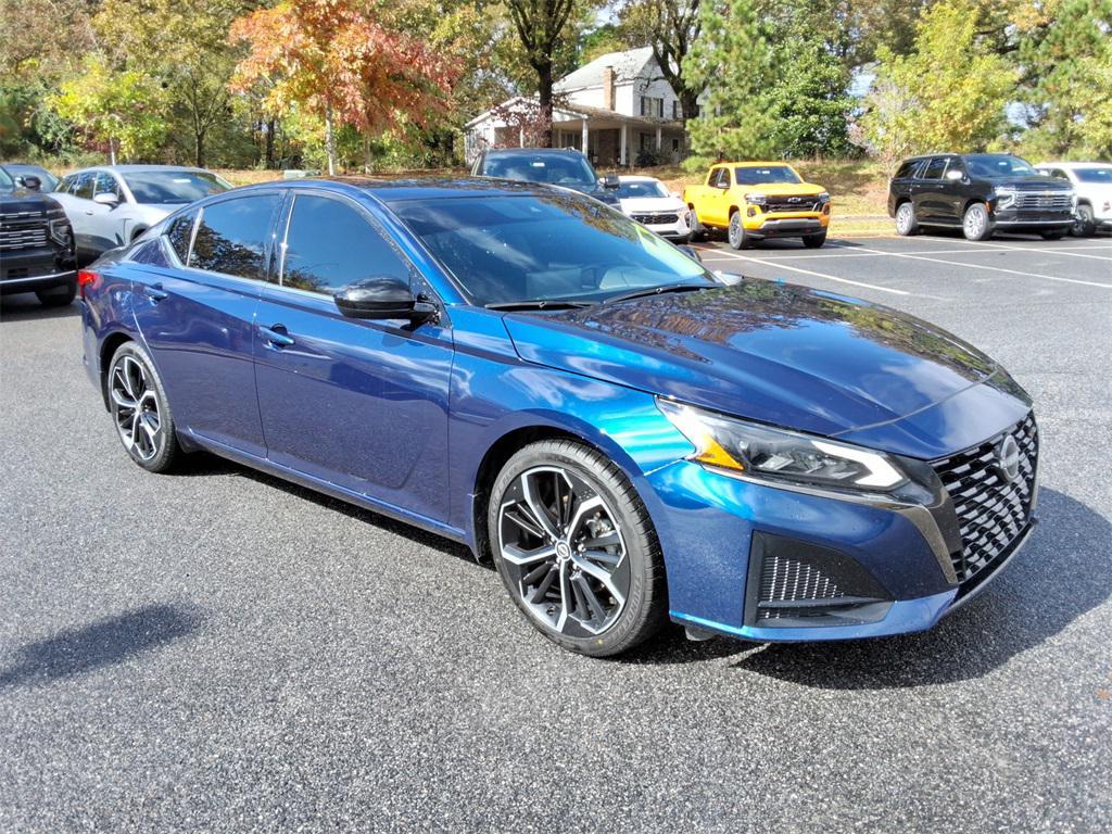 used 2023 Nissan Altima car, priced at $21,995