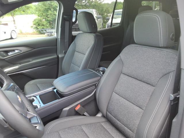 new 2025 Chevrolet Traverse car, priced at $40,934