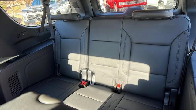 new 2025 Chevrolet Suburban car, priced at $71,880