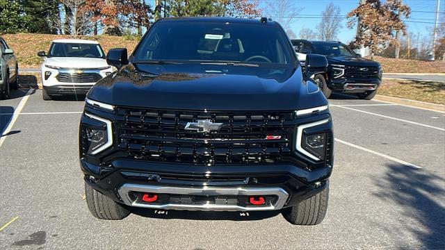 new 2025 Chevrolet Suburban car, priced at $77,625