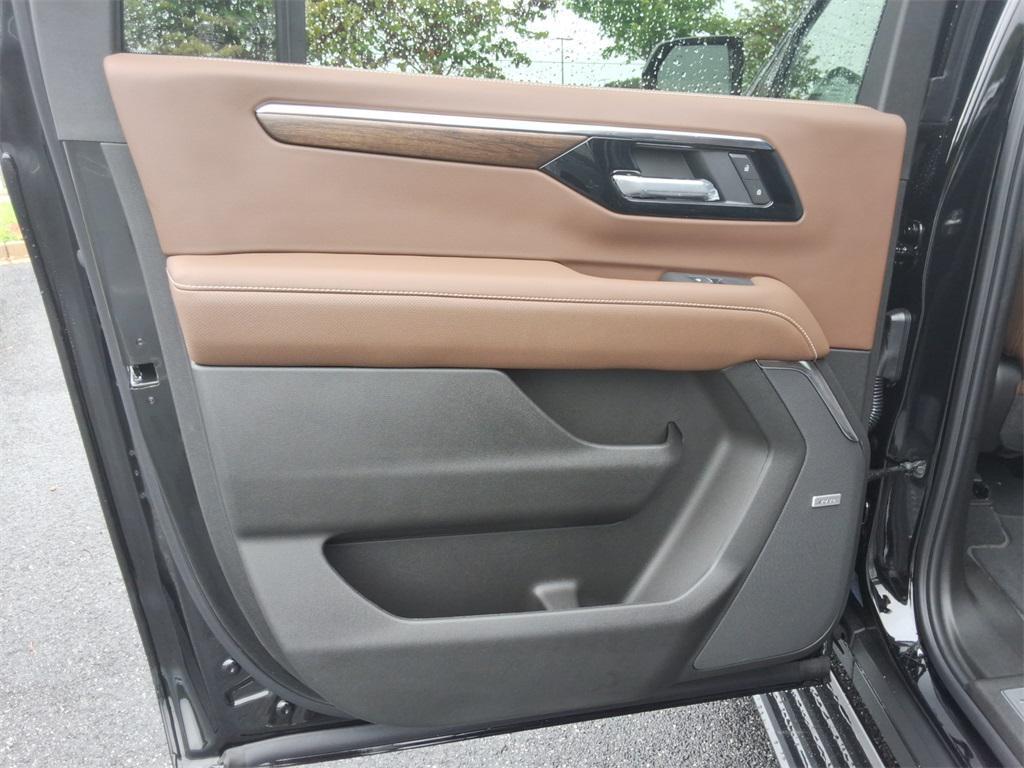 new 2025 Chevrolet Suburban car, priced at $89,618