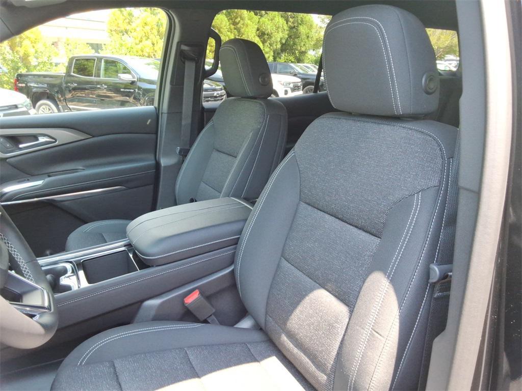 new 2026 Chevrolet Traverse car, priced at $42,563