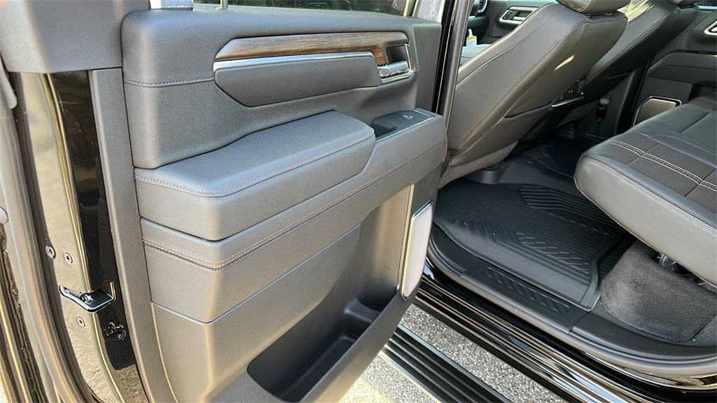 new 2025 Chevrolet Silverado 2500 car, priced at $80,556