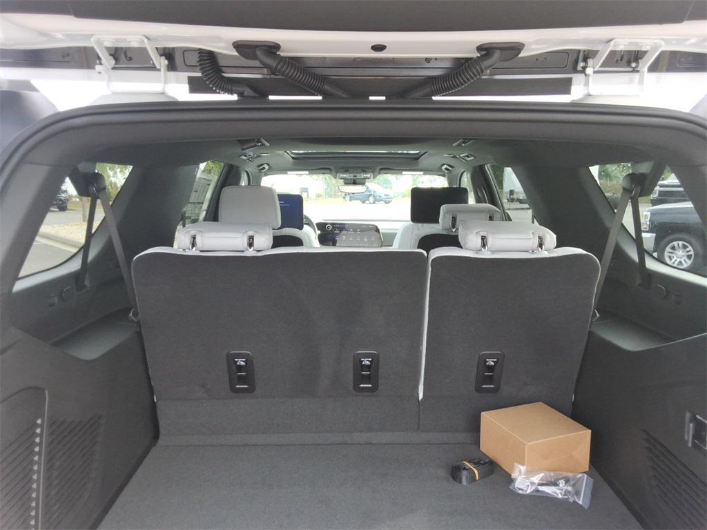 new 2025 Chevrolet Suburban car, priced at $91,208