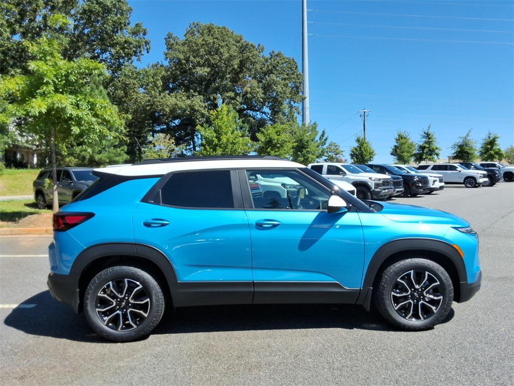 new 2025 Chevrolet TrailBlazer car, priced at $29,770