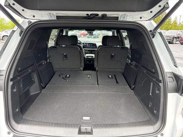 new 2025 Chevrolet Traverse car, priced at $40,833