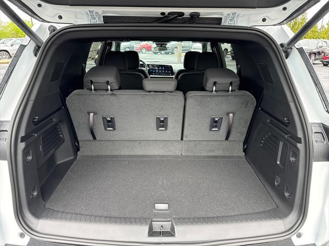 new 2025 Chevrolet Traverse car, priced at $40,833