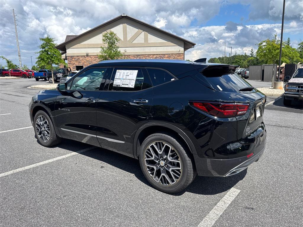new 2025 Chevrolet Blazer car, priced at $41,670