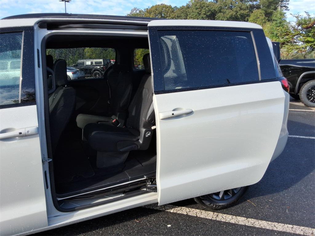 used 2021 Chrysler Pacifica car, priced at $19,599