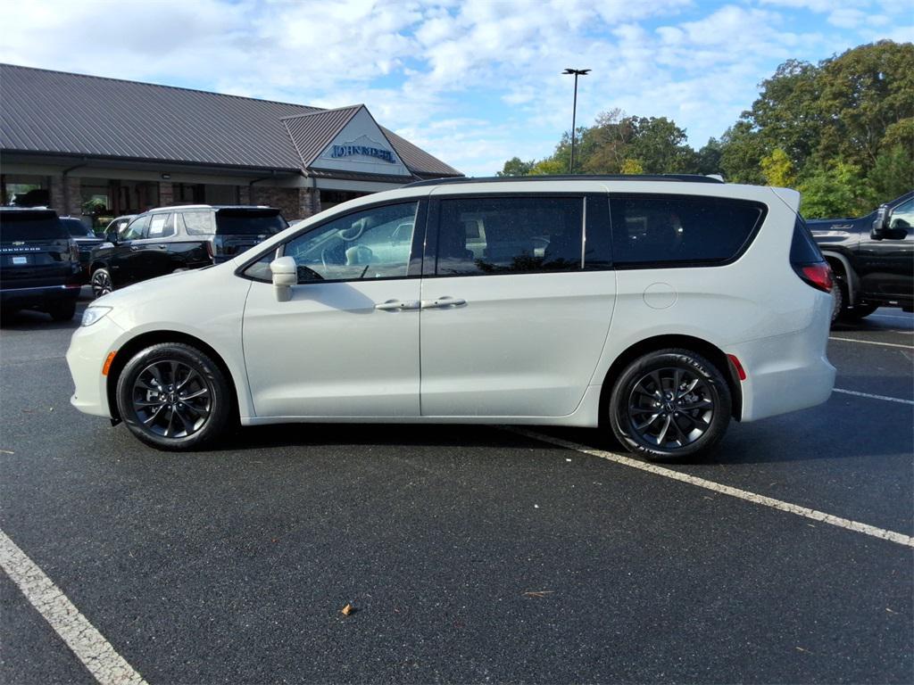 used 2021 Chrysler Pacifica car, priced at $19,599