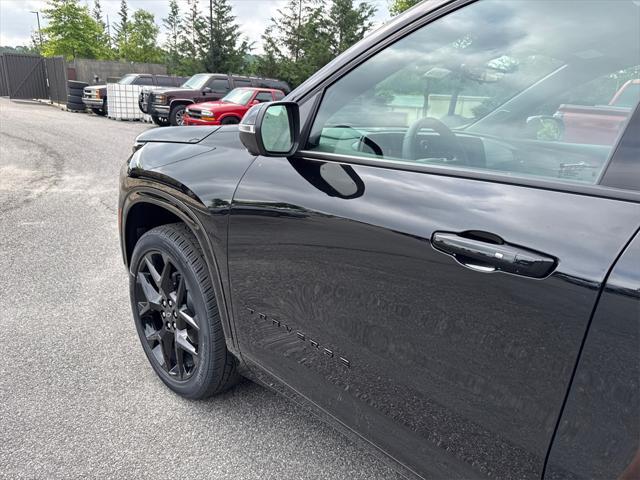 new 2025 Chevrolet Traverse car, priced at $56,800