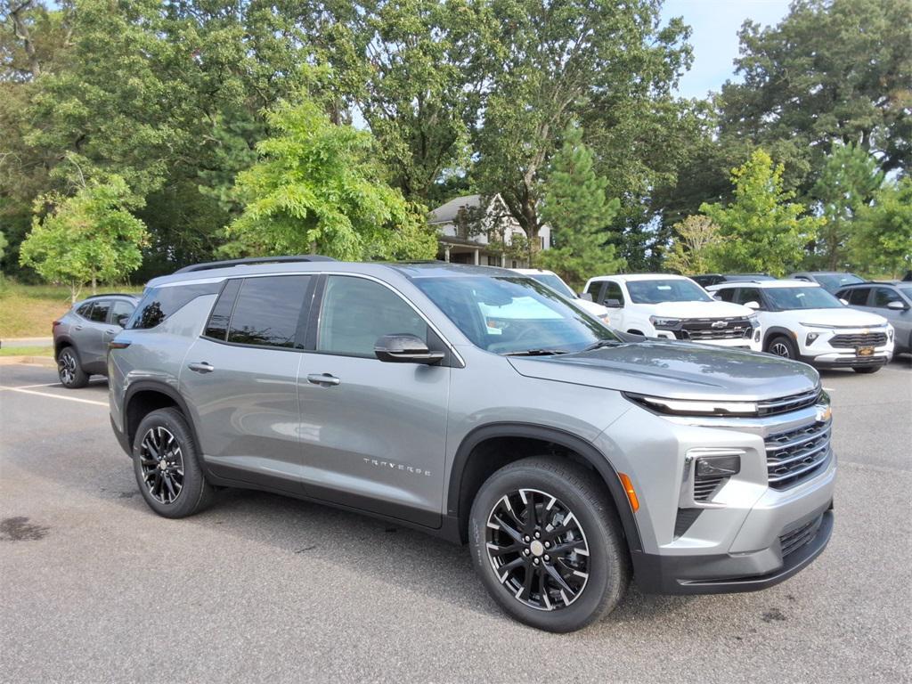 new 2026 Chevrolet Traverse car, priced at $43,743