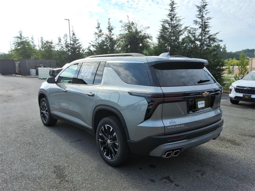 new 2026 Chevrolet Traverse car, priced at $43,743