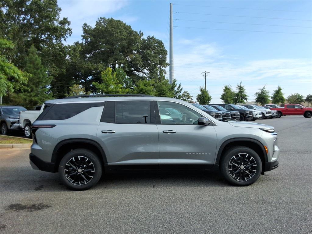 new 2026 Chevrolet Traverse car, priced at $43,743