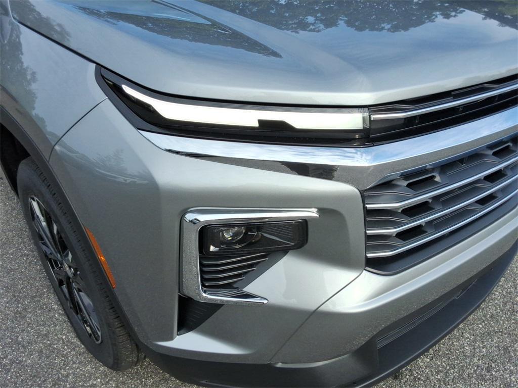 new 2026 Chevrolet Traverse car, priced at $43,743