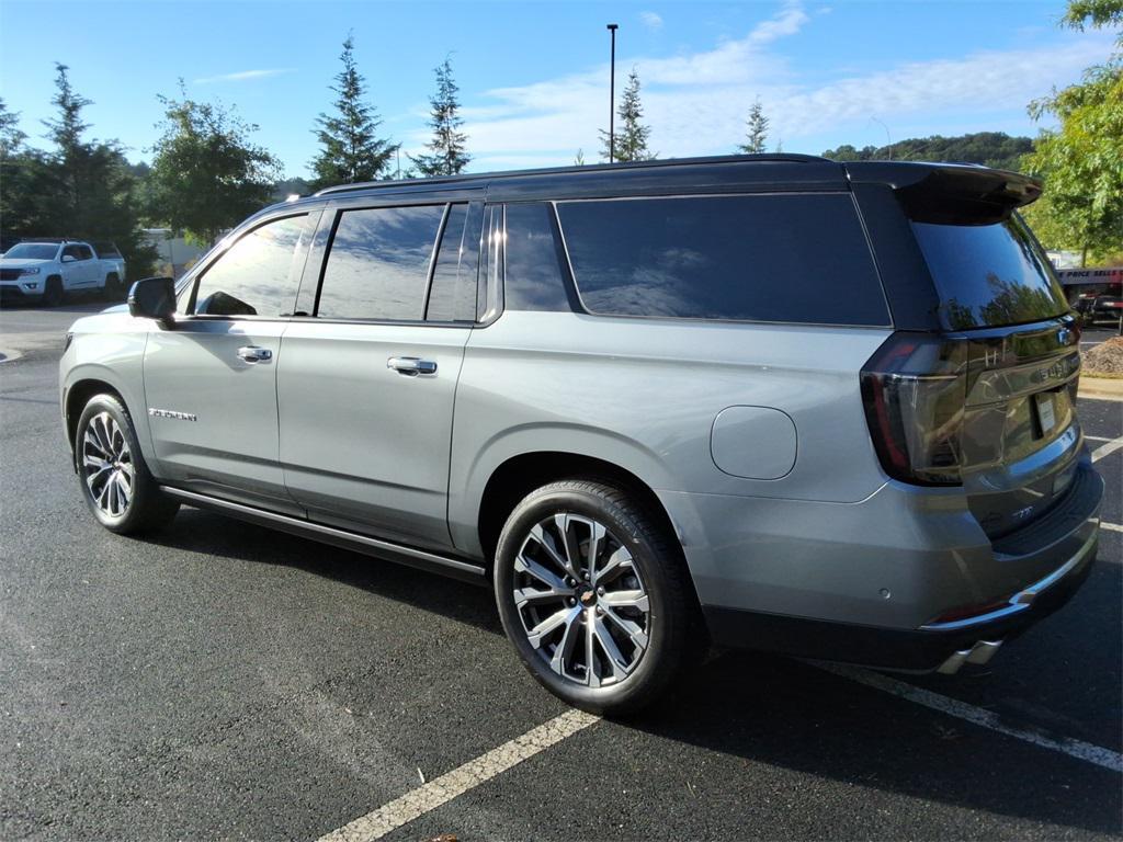 new 2025 Chevrolet Suburban car, priced at $87,704
