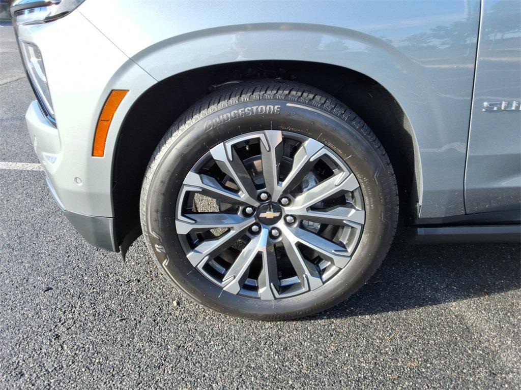 new 2025 Chevrolet Suburban car, priced at $87,704