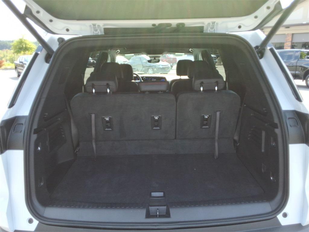 used 2024 Chevrolet Traverse car, priced at $45,999