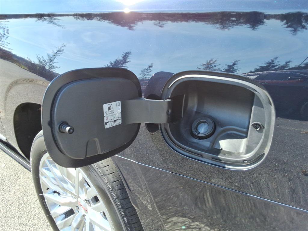 used 2021 GMC Yukon XL car, priced at $39,995