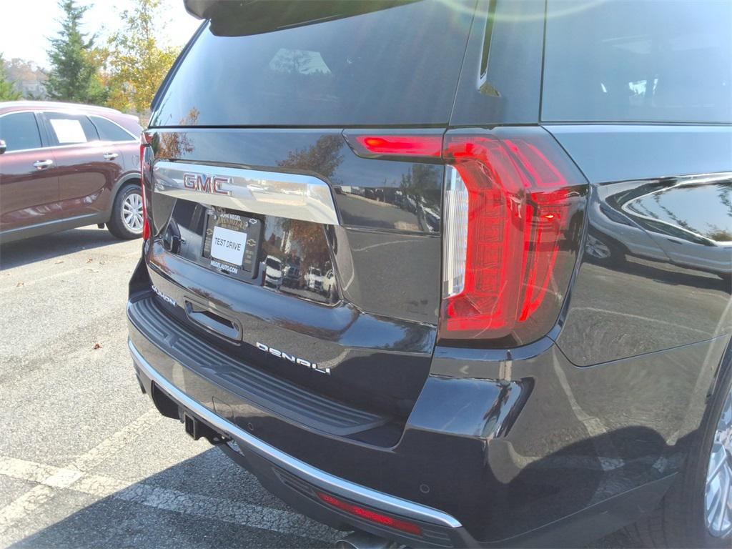 used 2021 GMC Yukon XL car, priced at $39,995