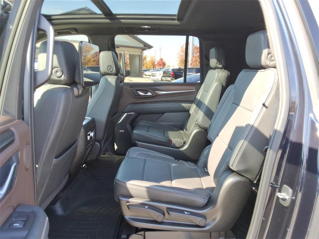 used 2021 GMC Yukon XL car, priced at $39,995