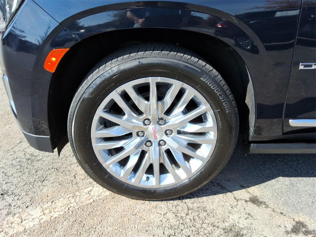 used 2021 GMC Yukon XL car, priced at $39,995