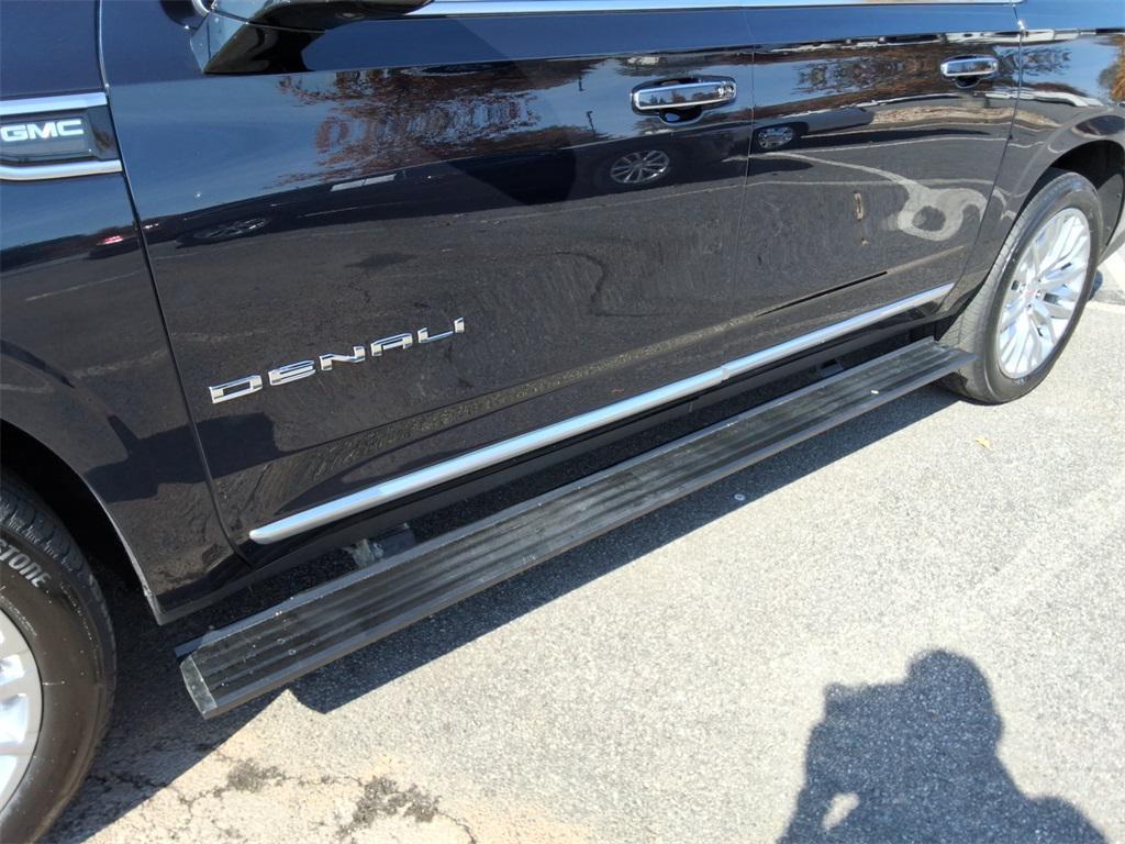 used 2021 GMC Yukon XL car, priced at $39,995