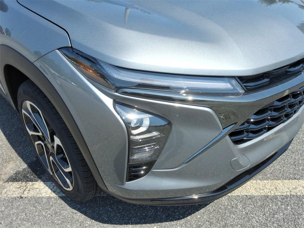 new 2025 Chevrolet Trax car, priced at $26,190