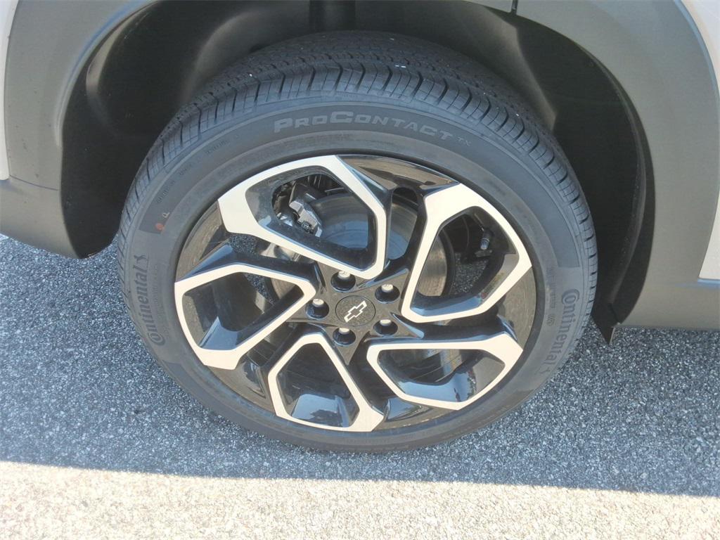 new 2025 Chevrolet Trax car, priced at $26,190