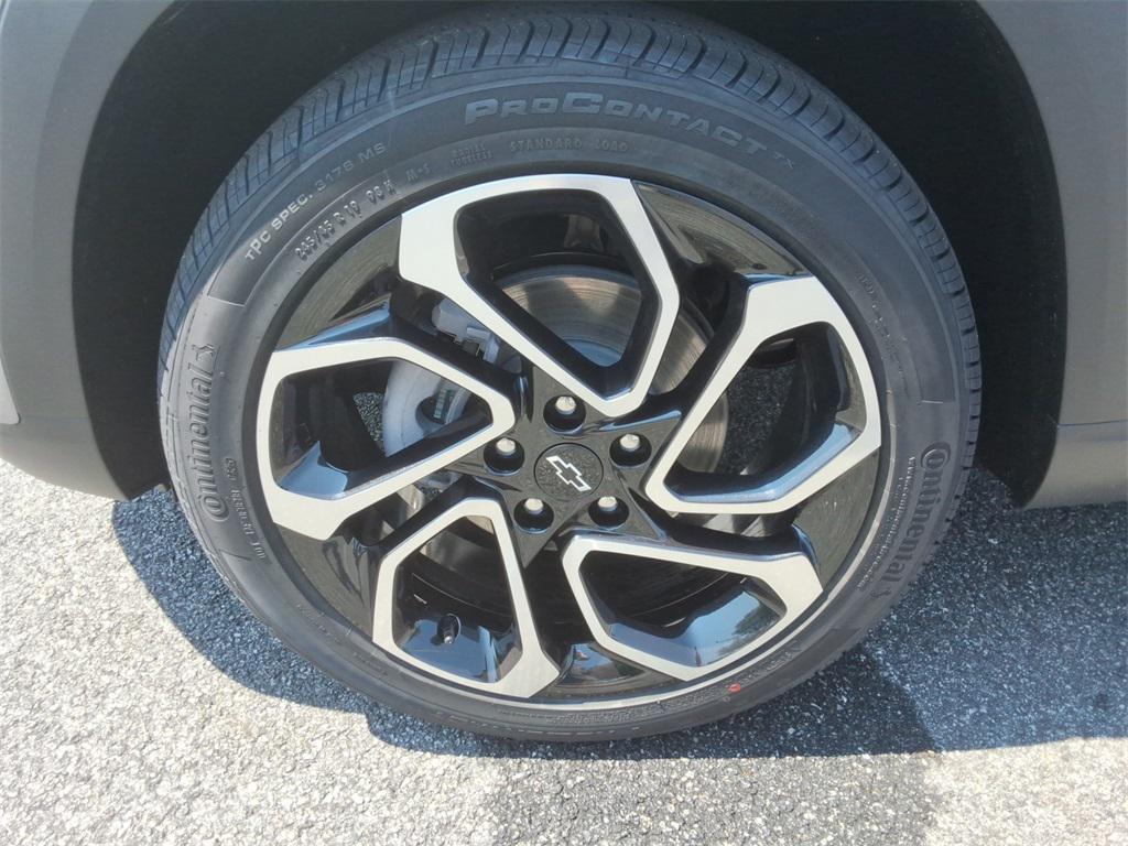 new 2025 Chevrolet Trax car, priced at $26,190