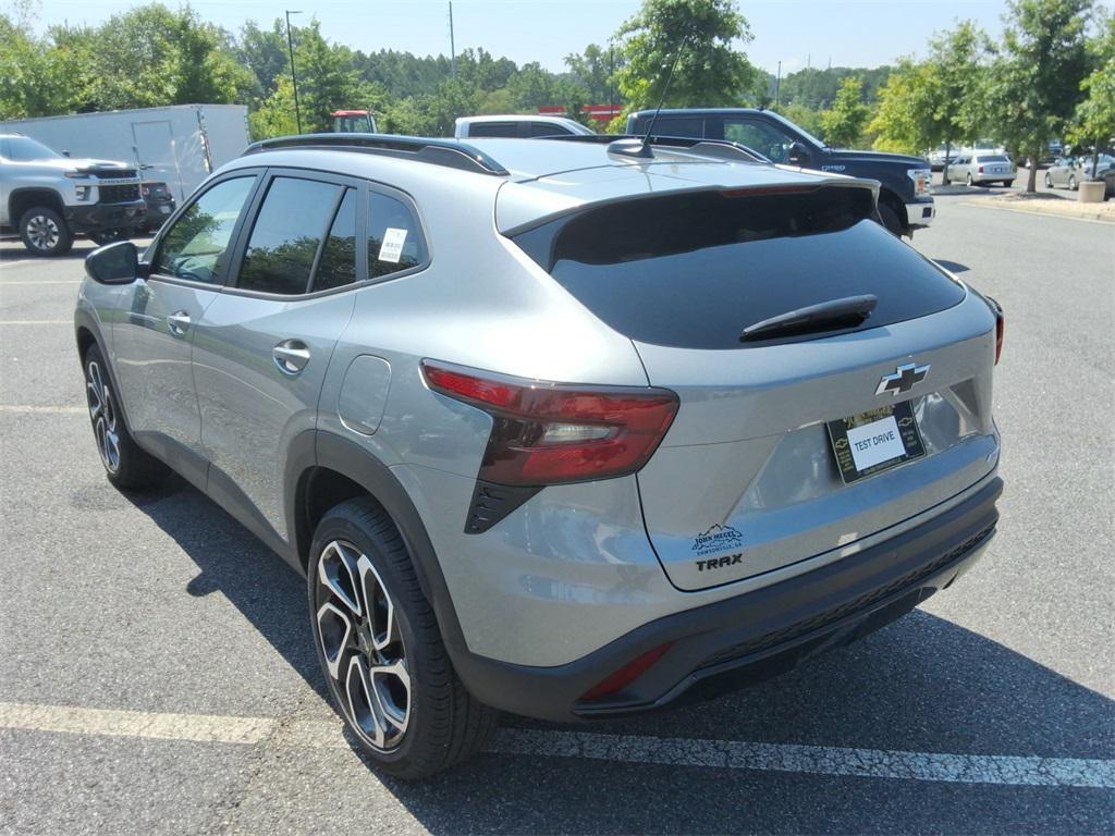 new 2025 Chevrolet Trax car, priced at $26,190