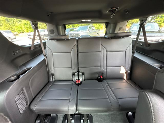 new 2025 Chevrolet Suburban car, priced at $70,380