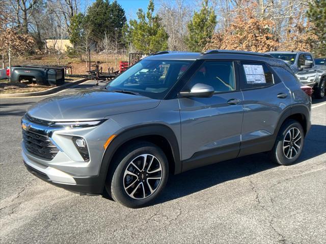 new 2025 Chevrolet TrailBlazer car, priced at $26,425