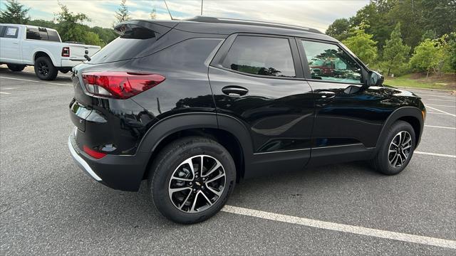 new 2025 Chevrolet TrailBlazer car, priced at $27,559